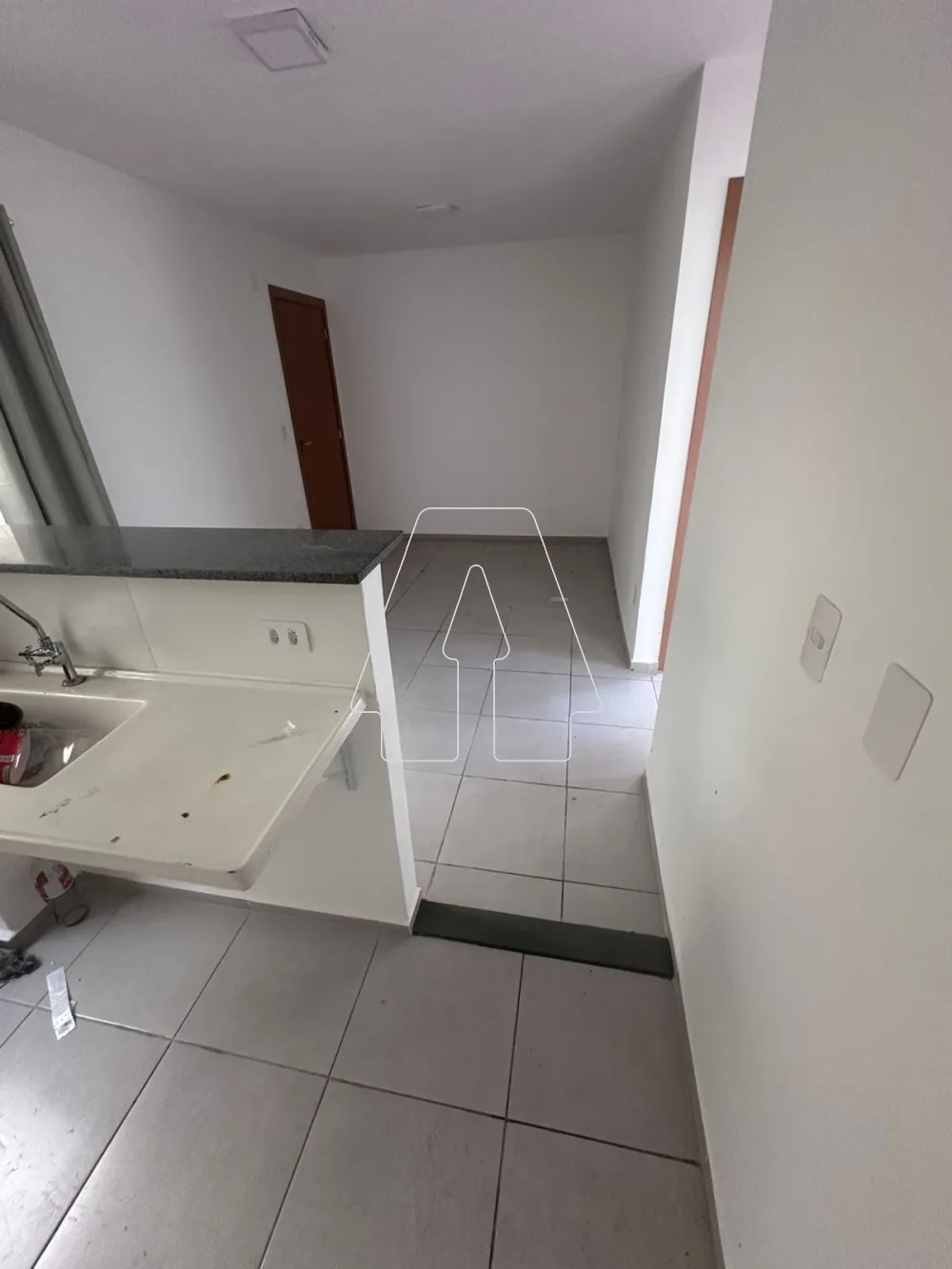 Comprar Apartamento / Padr&atilde;o em Ara&ccedil;atuba R$ 140.000,00 - Foto 2