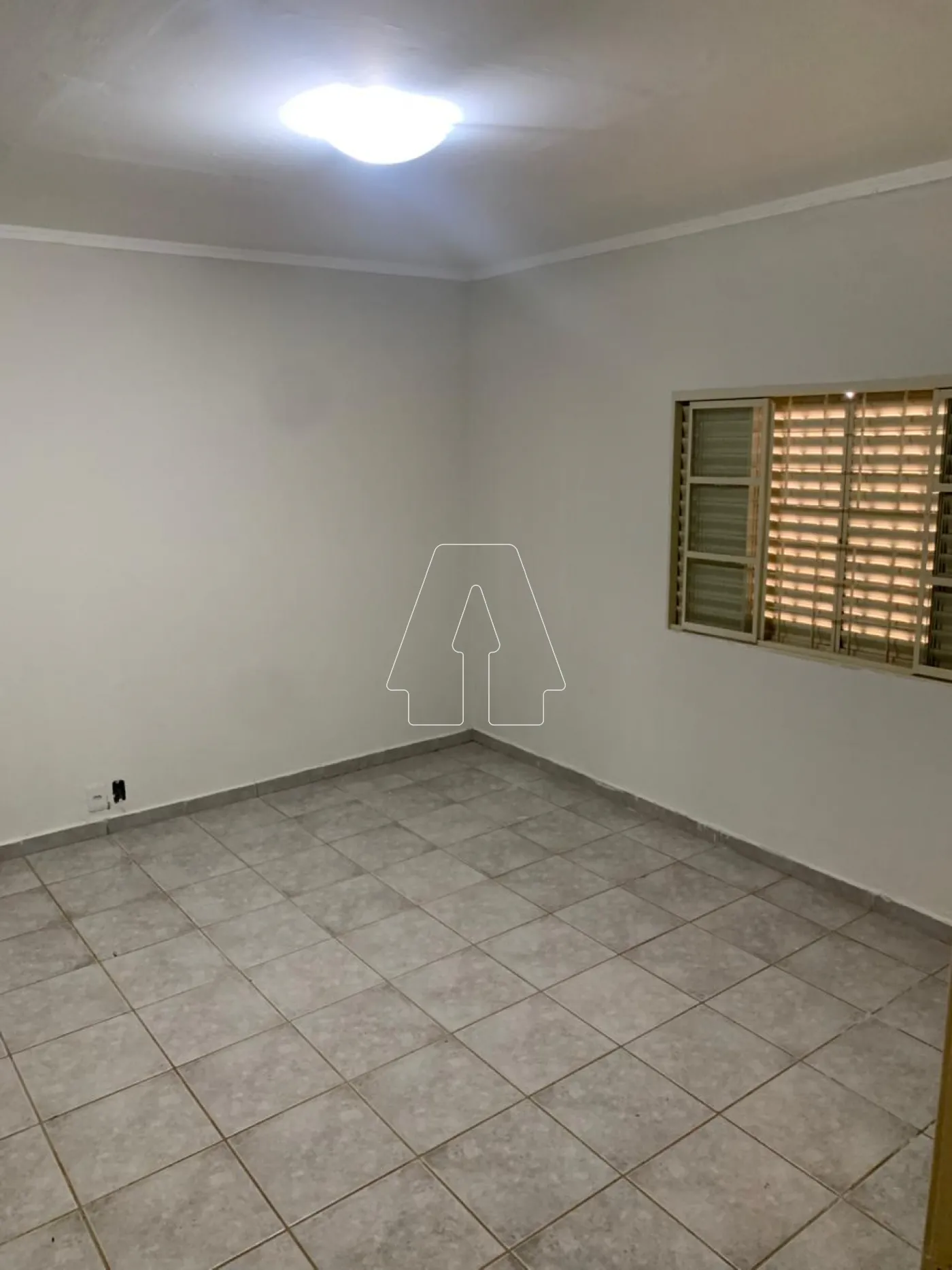 Comprar Casa / Residencial em Ara&ccedil;atuba R$ 360.000,00 - Foto 5