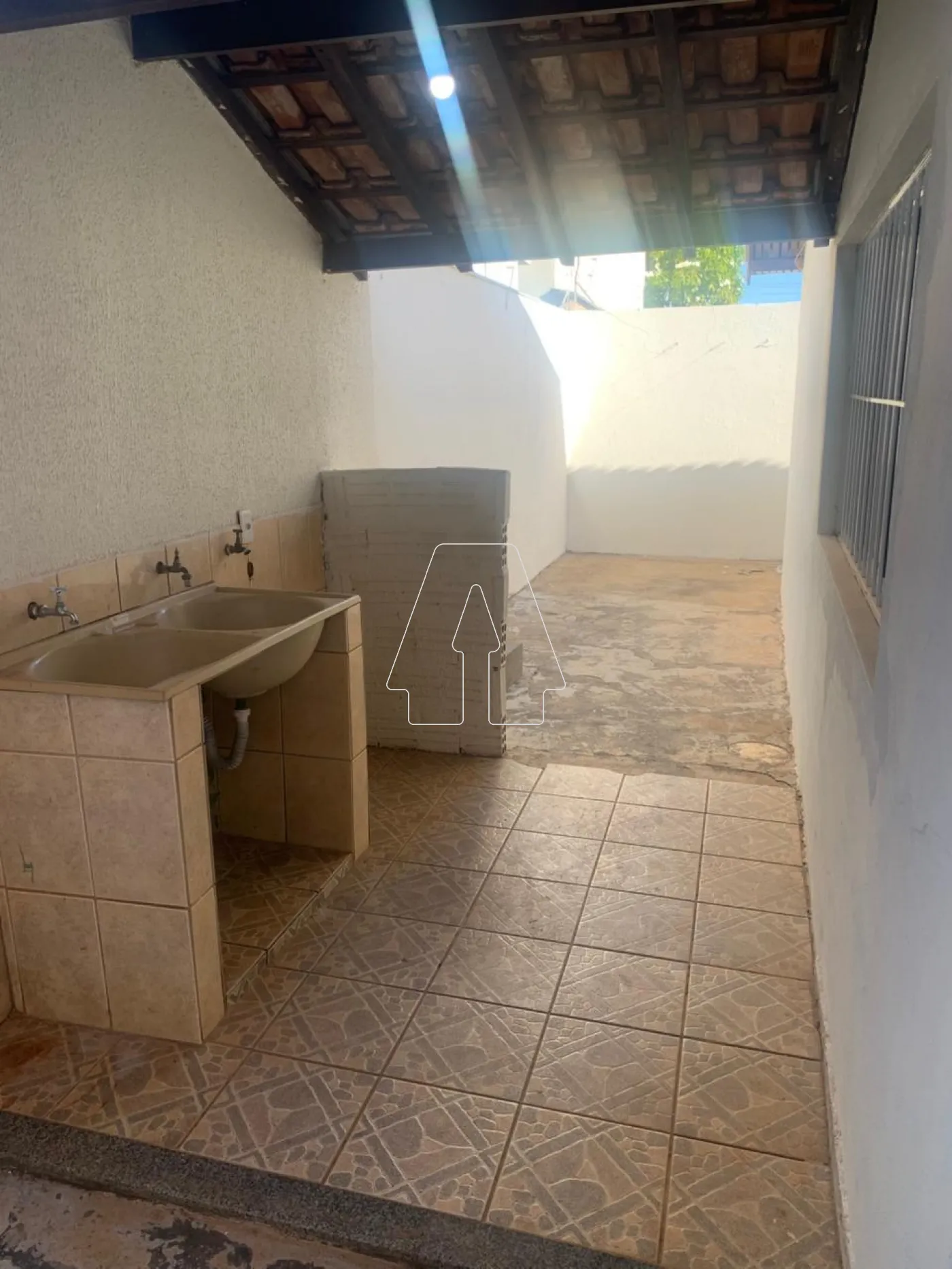 Comprar Casa / Residencial em Ara&ccedil;atuba R$ 360.000,00 - Foto 13