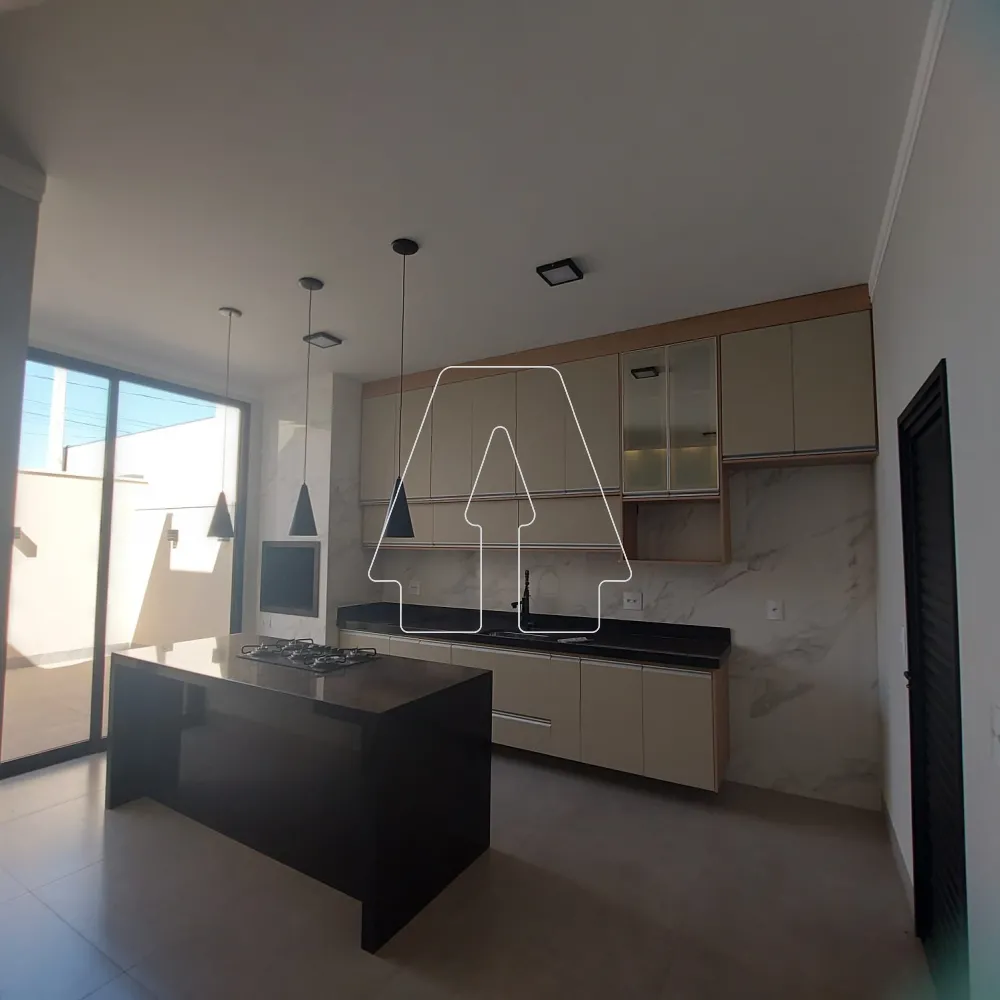 Comprar Casa / Condom&iacute;nio em Ara&ccedil;atuba R$ 815.000,00 - Foto 1