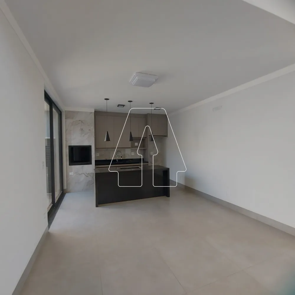 Comprar Casa / Condom&iacute;nio em Ara&ccedil;atuba R$ 815.000,00 - Foto 2