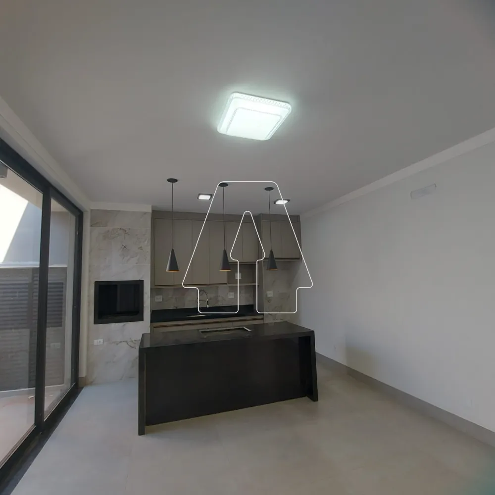 Comprar Casa / Condom&iacute;nio em Ara&ccedil;atuba R$ 815.000,00 - Foto 3