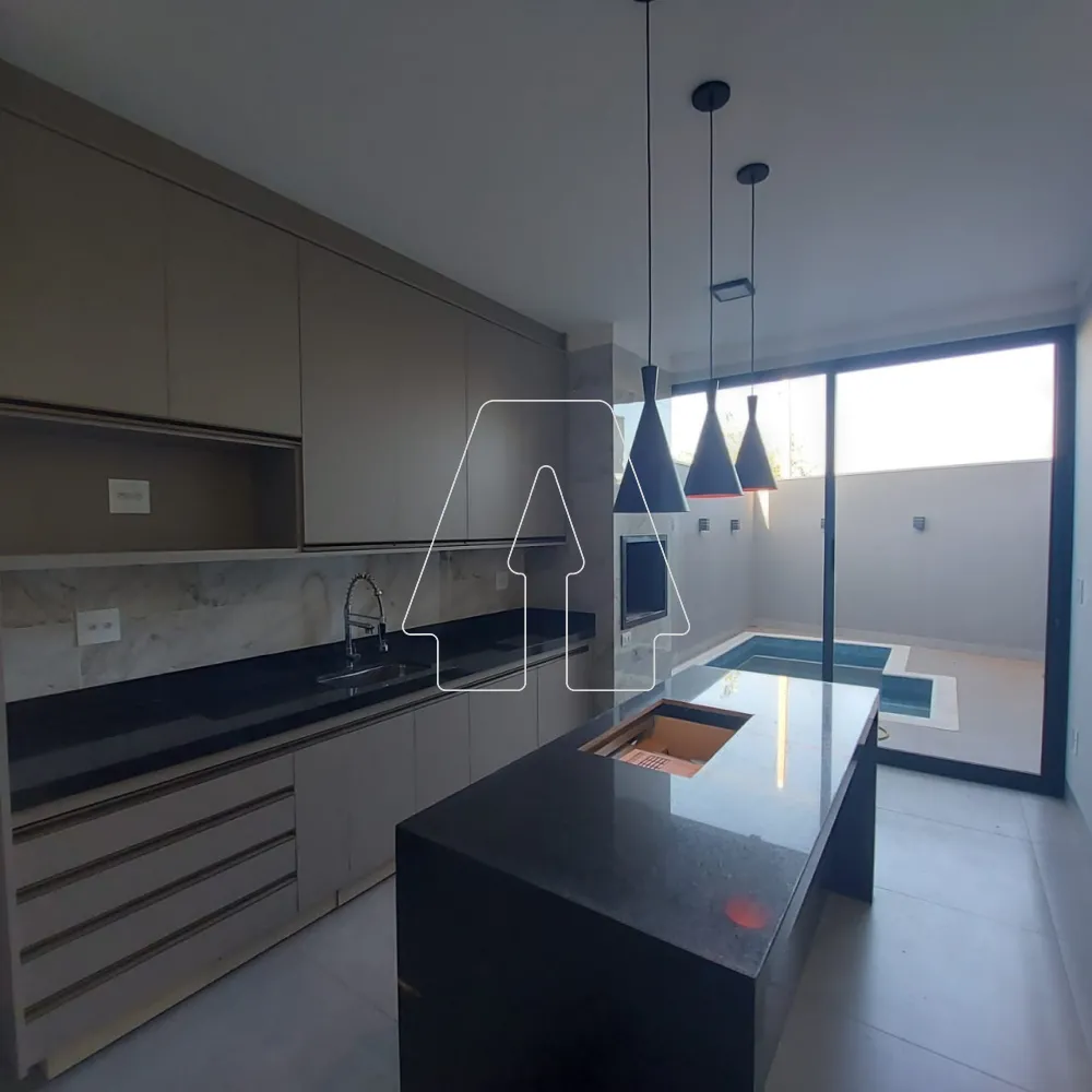 Comprar Casa / Condom&iacute;nio em Ara&ccedil;atuba R$ 950.000,00 - Foto 7