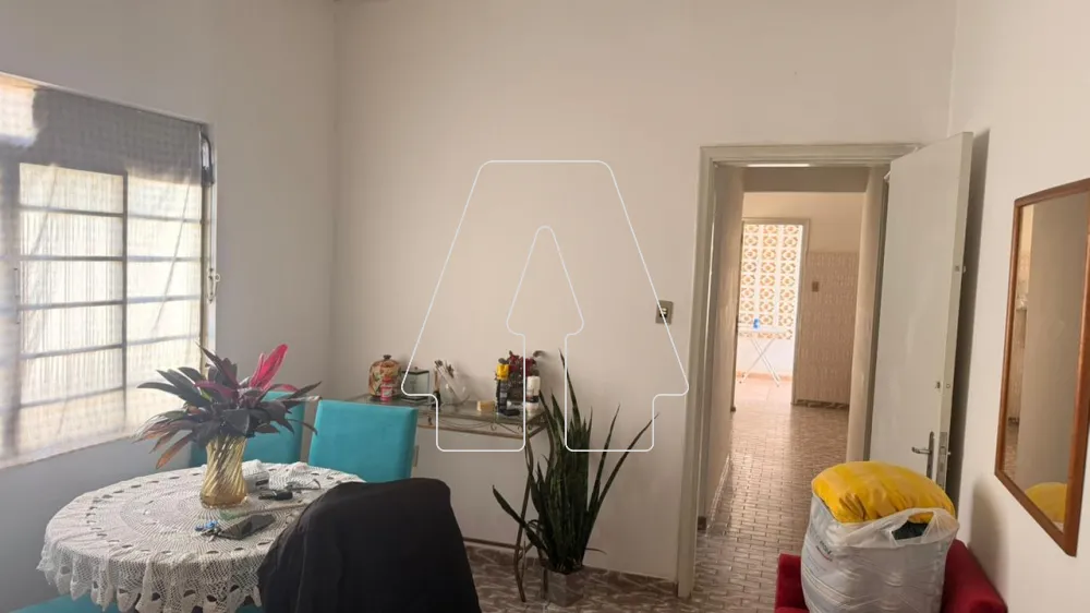 Comprar Casa / Residencial em Ara&ccedil;atuba R$ 330.000,00 - Foto 3