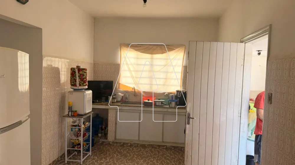 Comprar Casa / Residencial em Ara&ccedil;atuba R$ 330.000,00 - Foto 5