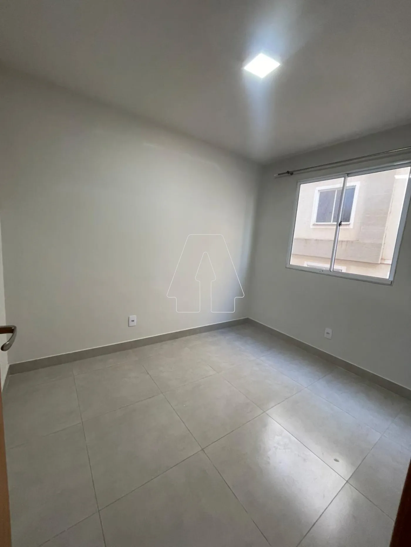 Comprar Apartamento / Padr&atilde;o em Ara&ccedil;atuba R$ 152.000,00 - Foto 10