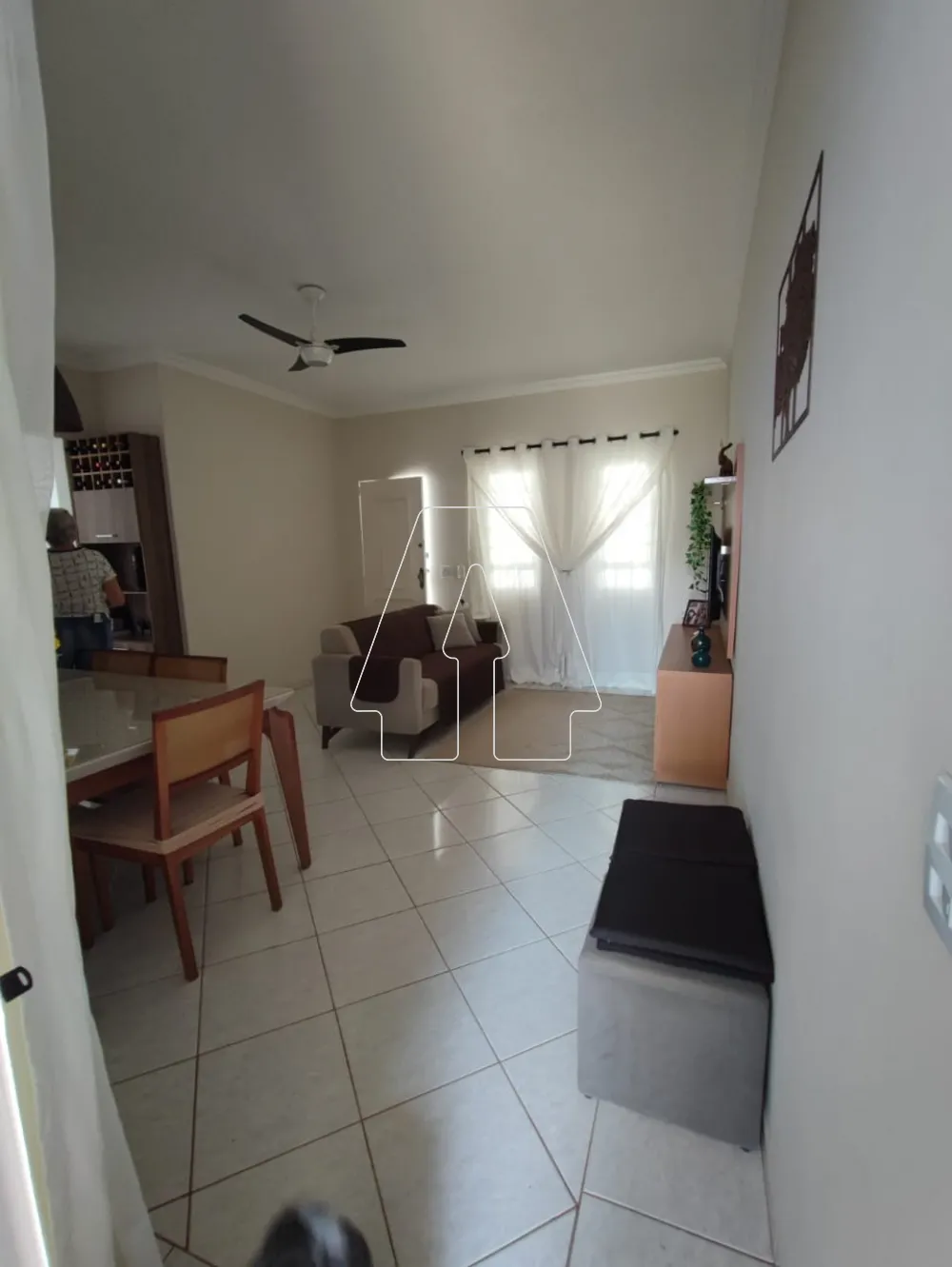 Comprar Casa / Residencial em Ara&ccedil;atuba R$ 350.000,00 - Foto 3