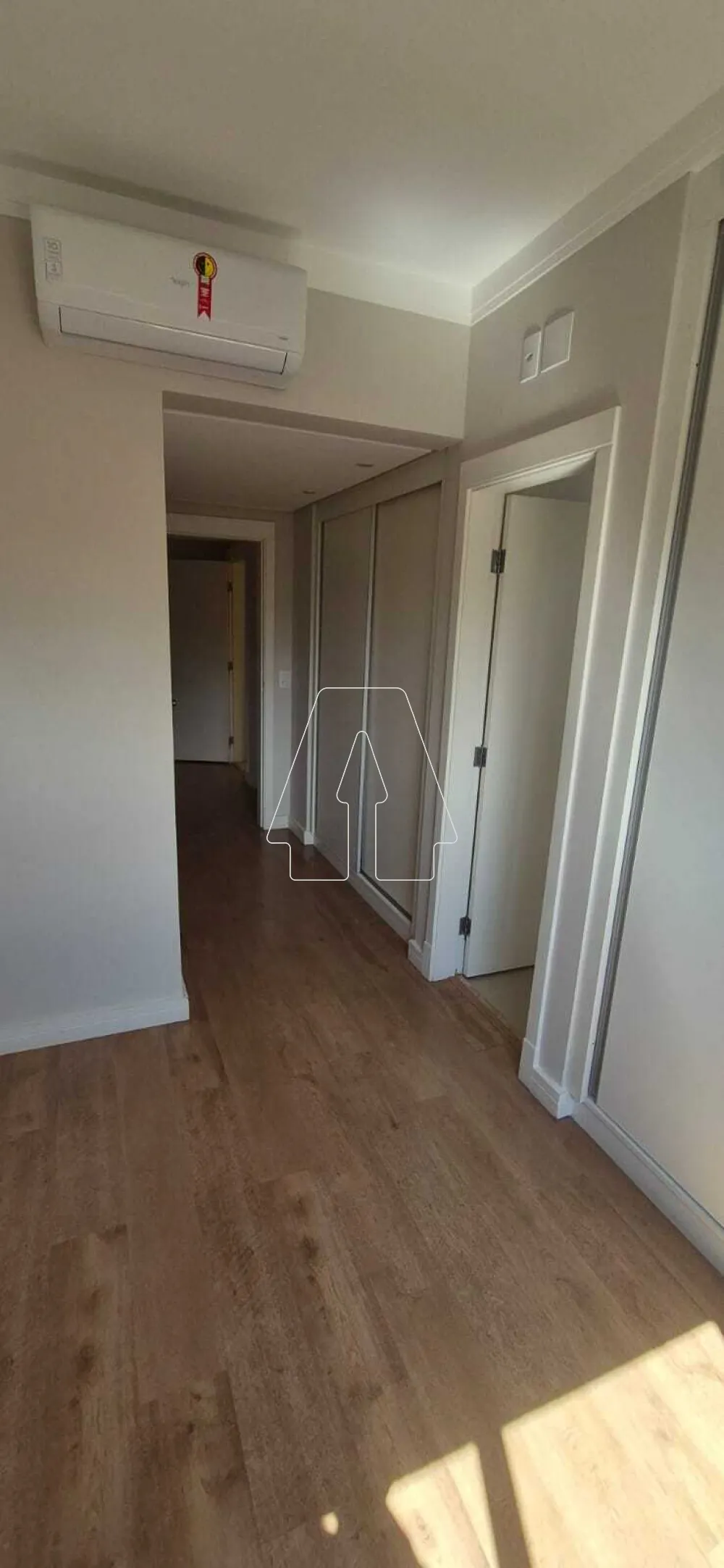 Comprar Apartamento / Padr&atilde;o em Ara&ccedil;atuba R$ 980.000,00 - Foto 4