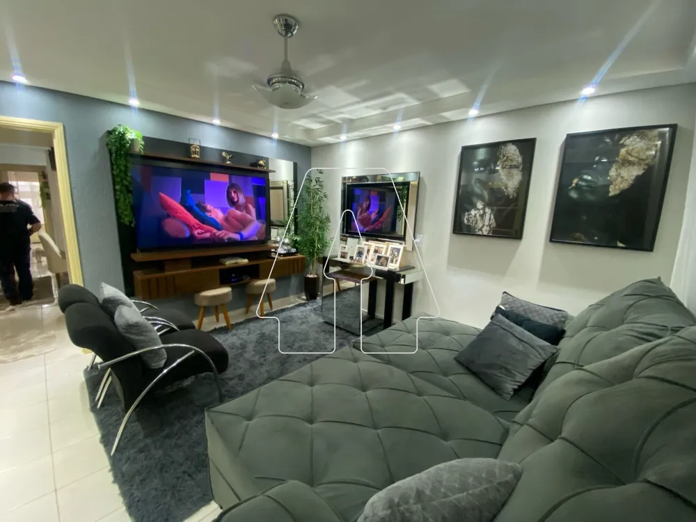 Comprar Casa / Residencial em Ara&ccedil;atuba R$ 300.000,00 - Foto 1