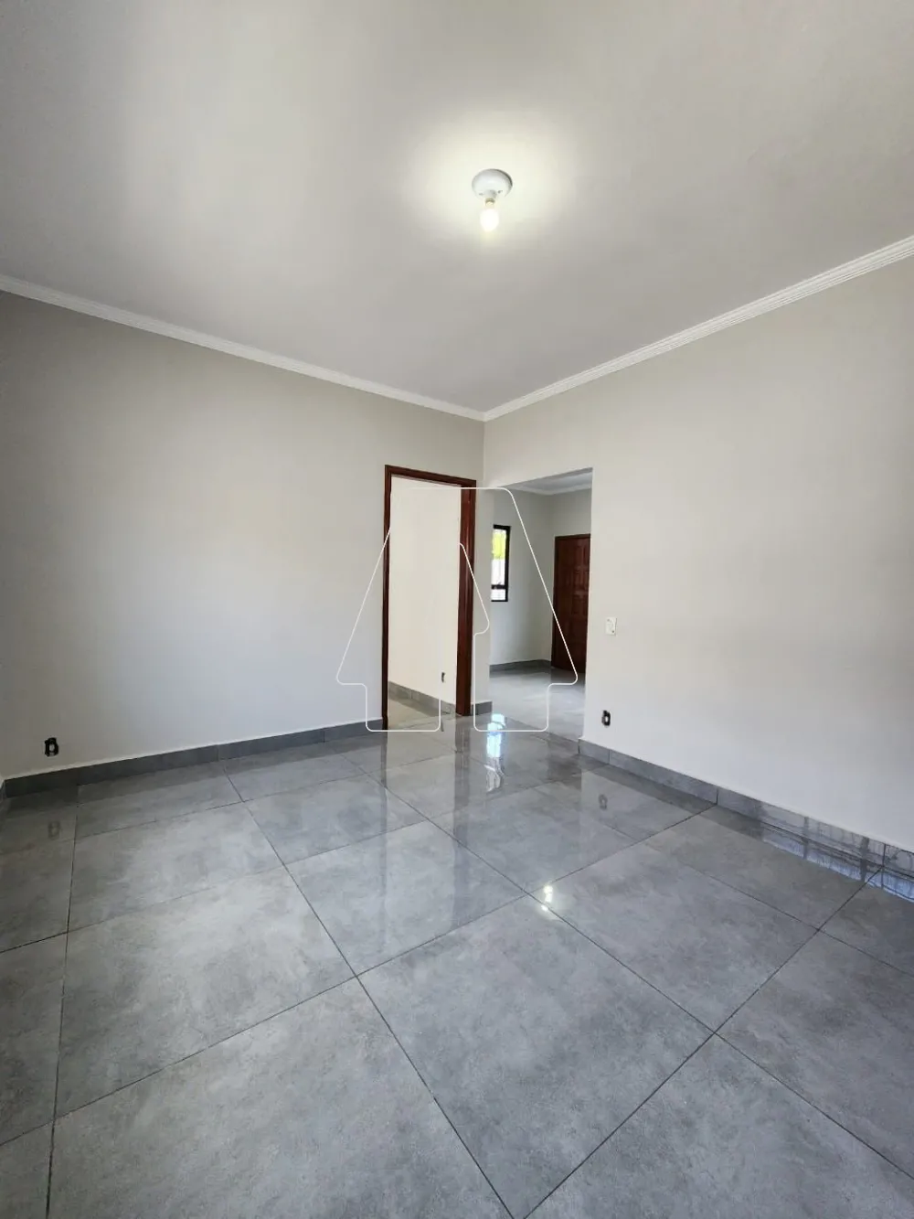 Comprar Casa / Residencial em Ara&ccedil;atuba R$ 260.000,00 - Foto 2