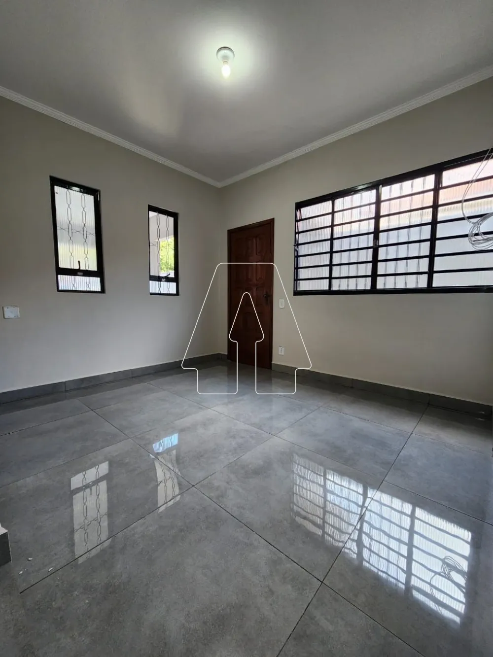 Comprar Casa / Residencial em Ara&ccedil;atuba R$ 260.000,00 - Foto 1