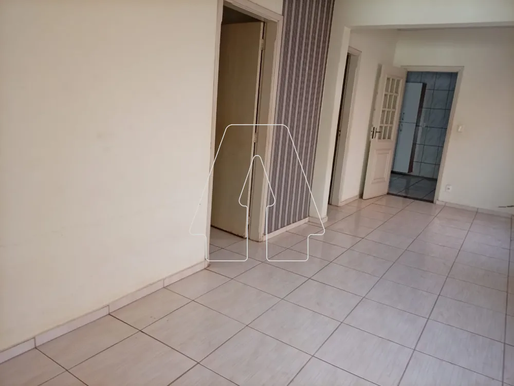 Comprar Casa / Residencial em Ara&ccedil;atuba R$ 200.000,00 - Foto 3