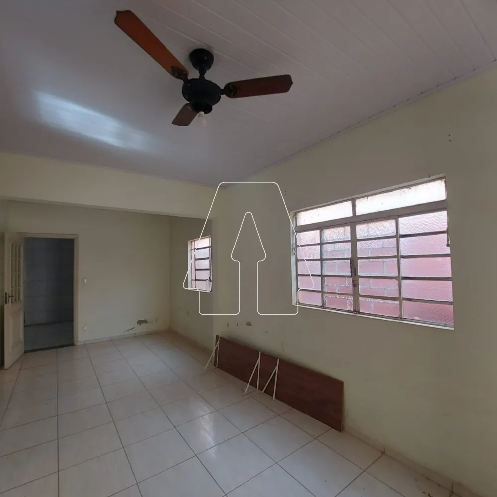 Comprar Casa / Residencial em Ara&ccedil;atuba R$ 200.000,00 - Foto 1