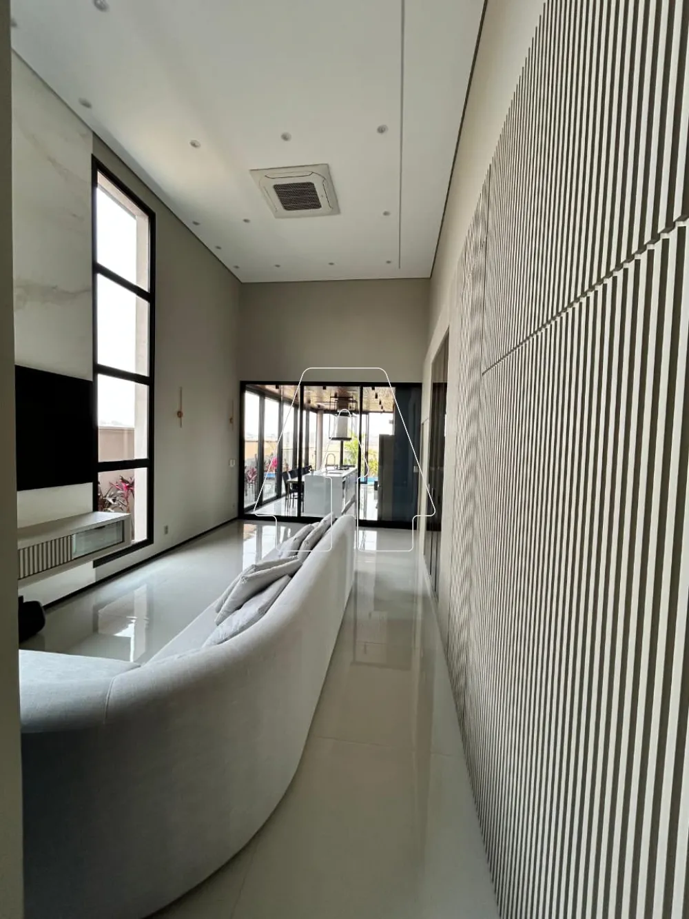 Alugar Casa / Condom&iacute;nio em Ara&ccedil;atuba R$ 14.000,00 - Foto 4