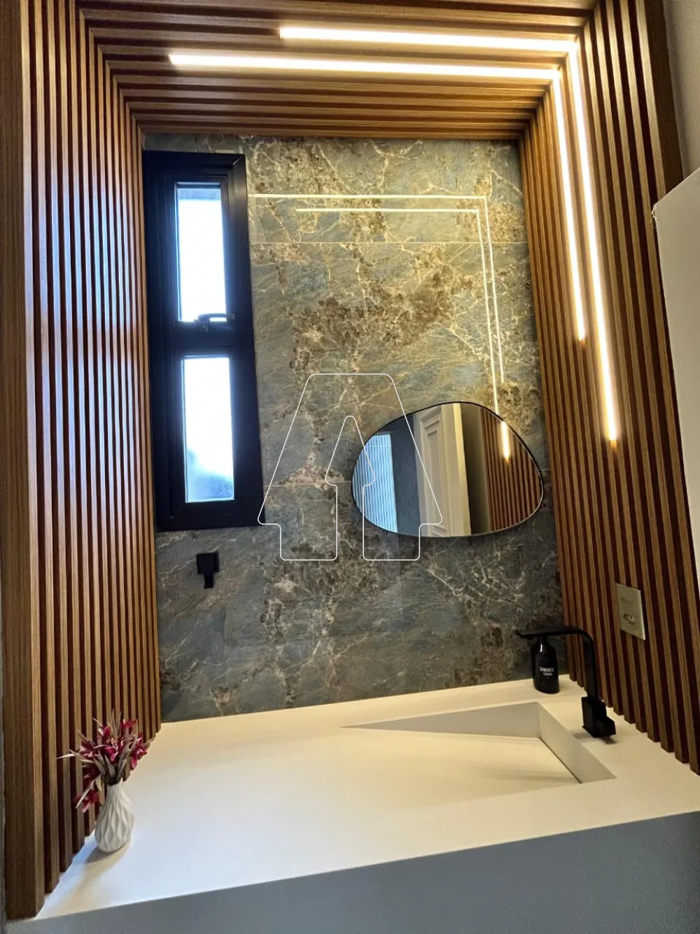 Alugar Casa / Condom&iacute;nio em Ara&ccedil;atuba R$ 14.000,00 - Foto 7