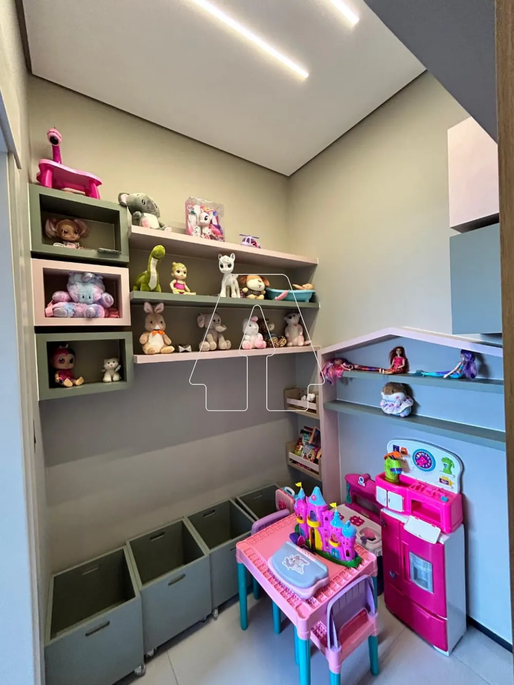 Alugar Casa / Condom&iacute;nio em Ara&ccedil;atuba R$ 14.000,00 - Foto 21