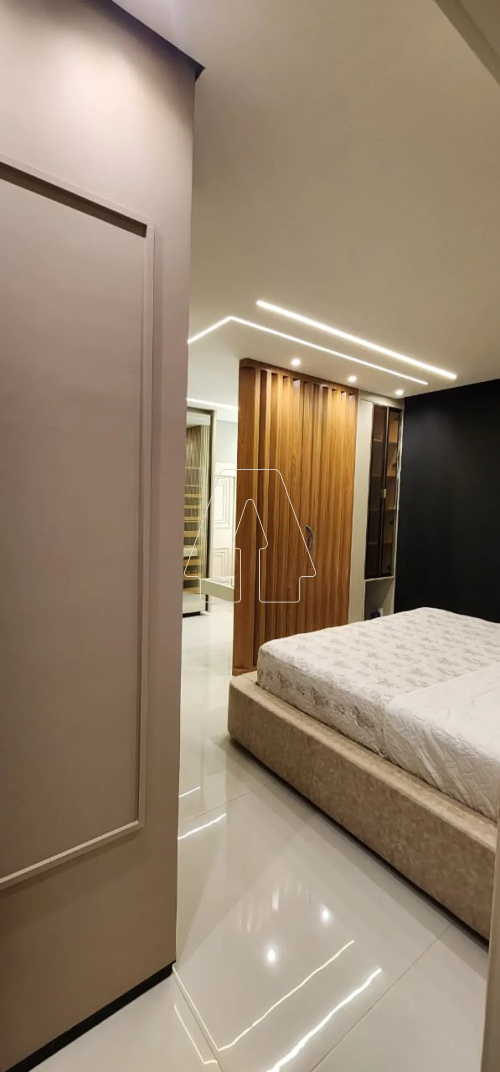 Alugar Casa / Condom&iacute;nio em Ara&ccedil;atuba R$ 14.000,00 - Foto 24