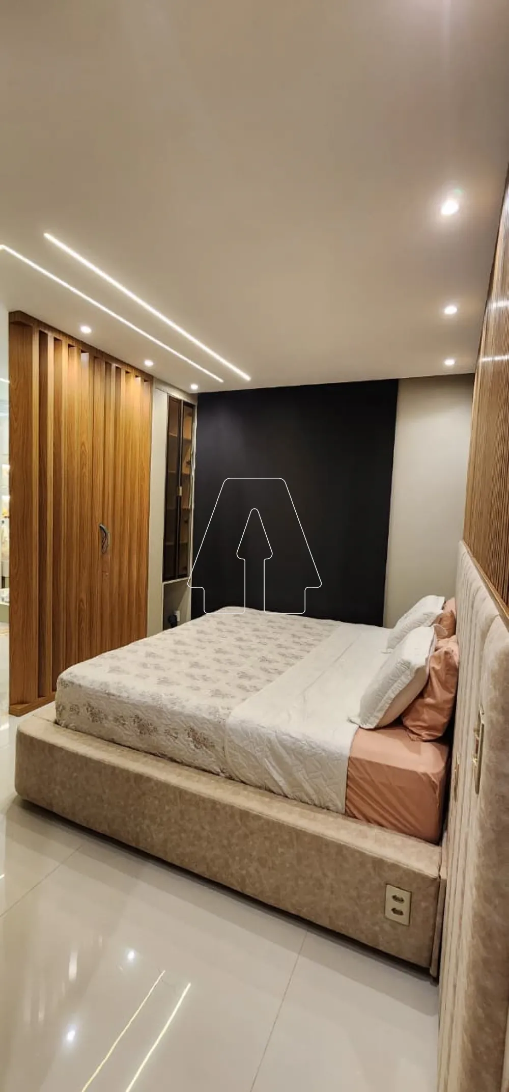 Alugar Casa / Condom&iacute;nio em Ara&ccedil;atuba R$ 14.000,00 - Foto 28