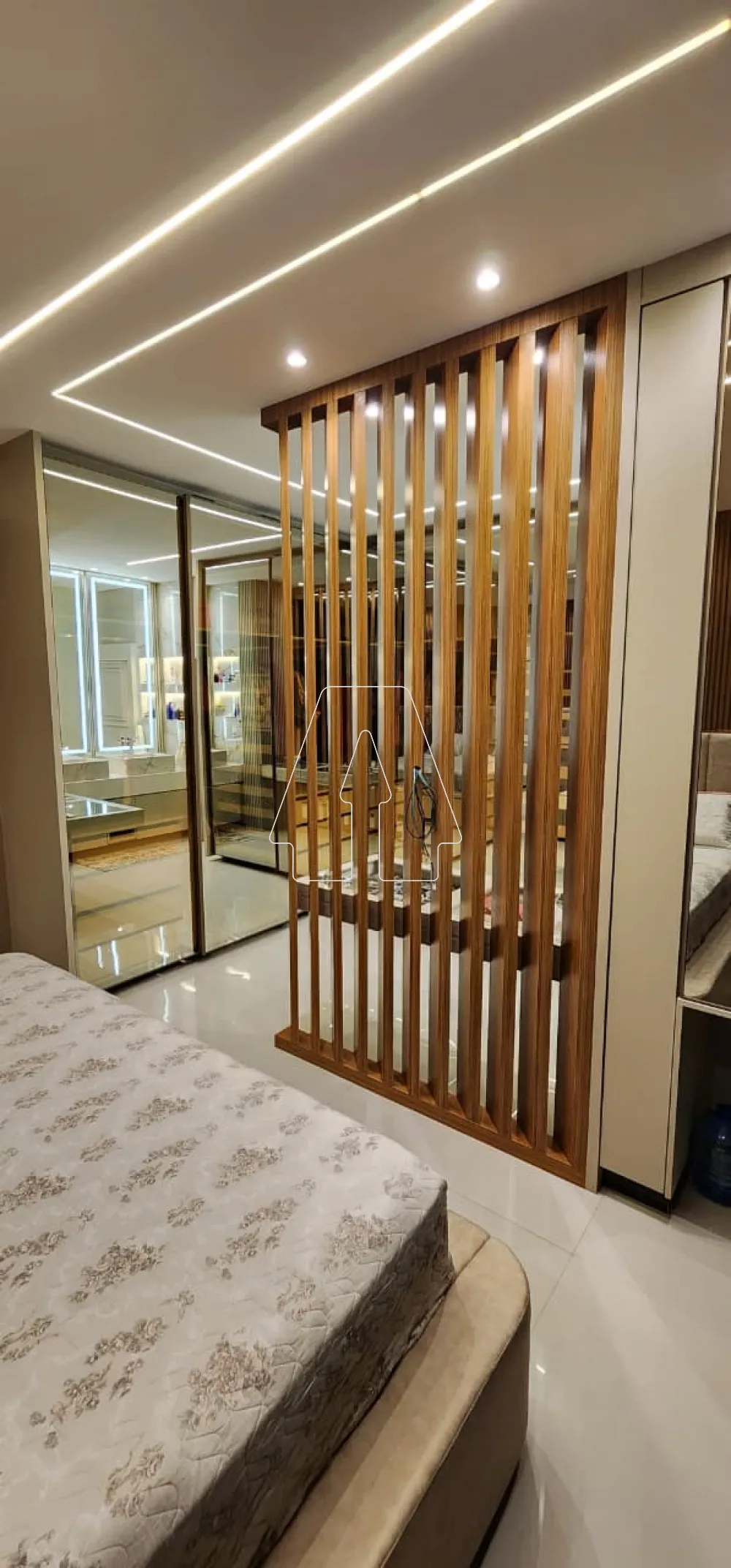Alugar Casa / Condom&iacute;nio em Ara&ccedil;atuba R$ 14.000,00 - Foto 33