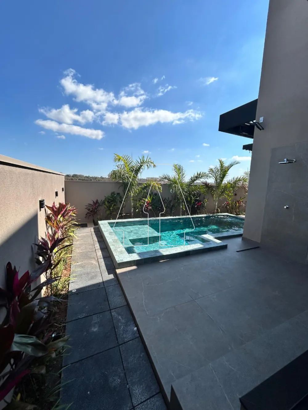 Alugar Casa / Condom&iacute;nio em Ara&ccedil;atuba R$ 14.000,00 - Foto 50