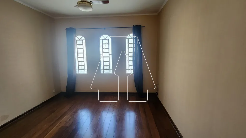 Comprar Casa / Residencial em Ara&ccedil;atuba R$ 420.000,00 - Foto 1