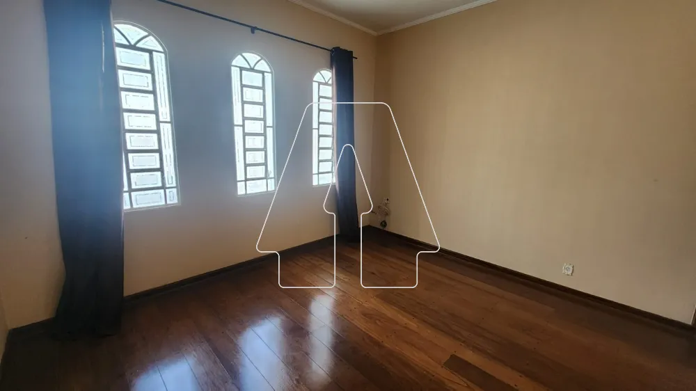 Comprar Casa / Residencial em Ara&ccedil;atuba R$ 420.000,00 - Foto 2