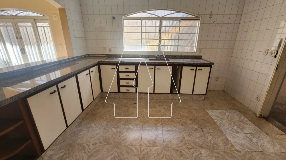 Comprar Casa / Residencial em Ara&ccedil;atuba R$ 420.000,00 - Foto 3