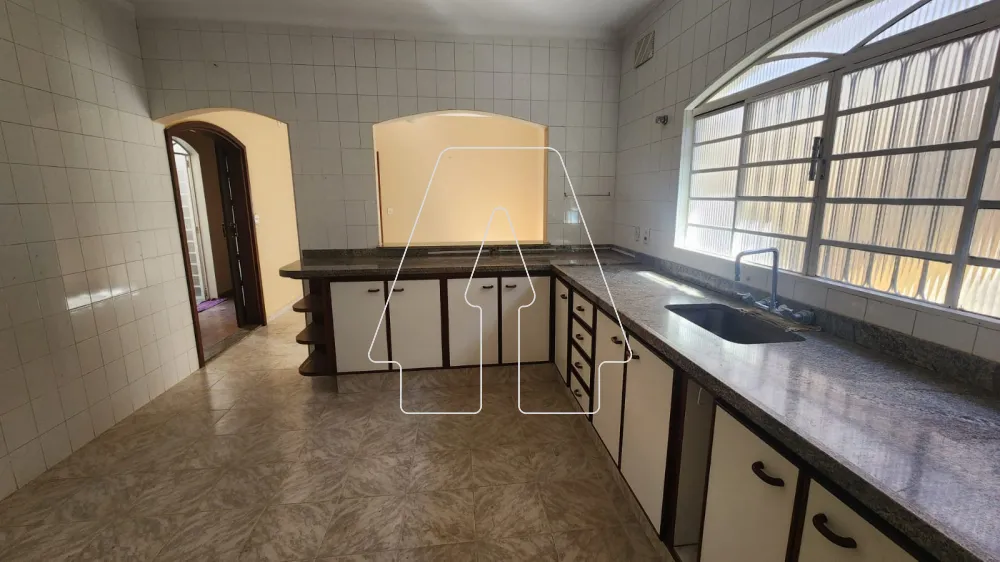 Comprar Casa / Residencial em Ara&ccedil;atuba R$ 420.000,00 - Foto 4