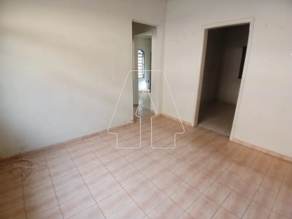 Comprar Casa / Residencial em Ara&ccedil;atuba R$ 265.000,00 - Foto 3