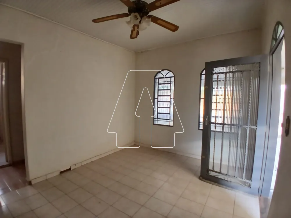 Comprar Casa / Residencial em Ara&ccedil;atuba R$ 265.000,00 - Foto 2