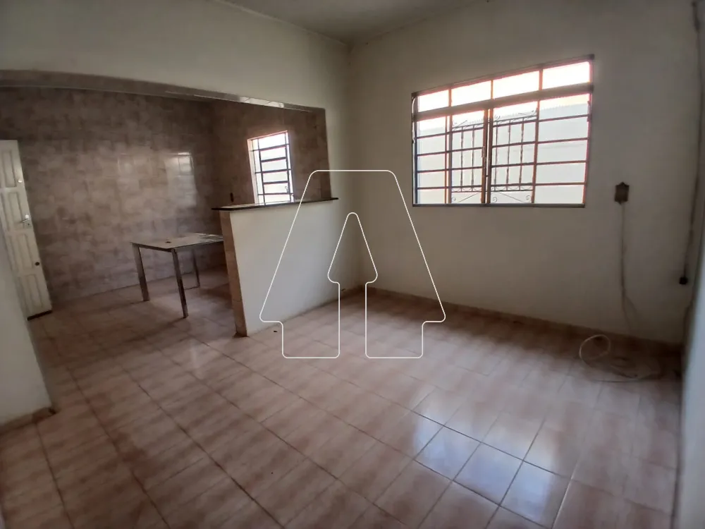 Comprar Casa / Residencial em Ara&ccedil;atuba R$ 265.000,00 - Foto 4