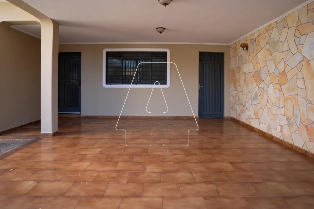 Comprar Casa / Residencial em Ara&ccedil;atuba R$ 550.000,00 - Foto 1