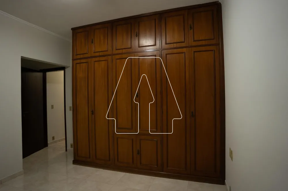 Comprar Casa / Residencial em Ara&ccedil;atuba R$ 550.000,00 - Foto 11