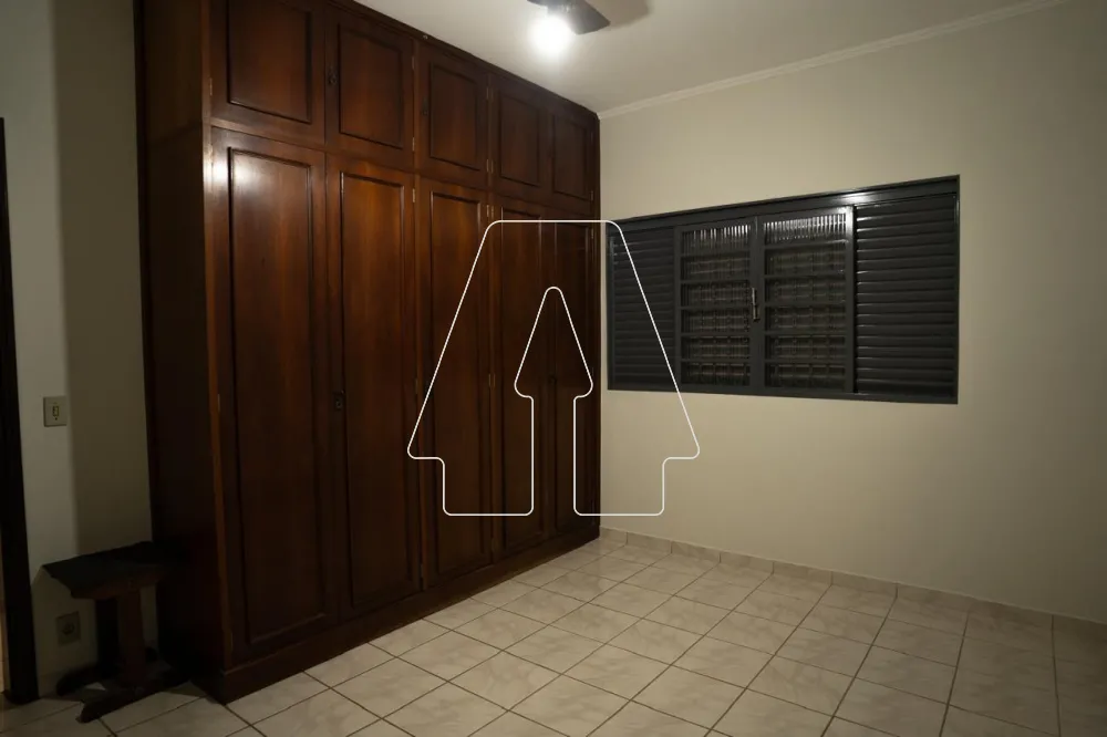 Comprar Casa / Residencial em Ara&ccedil;atuba R$ 550.000,00 - Foto 12