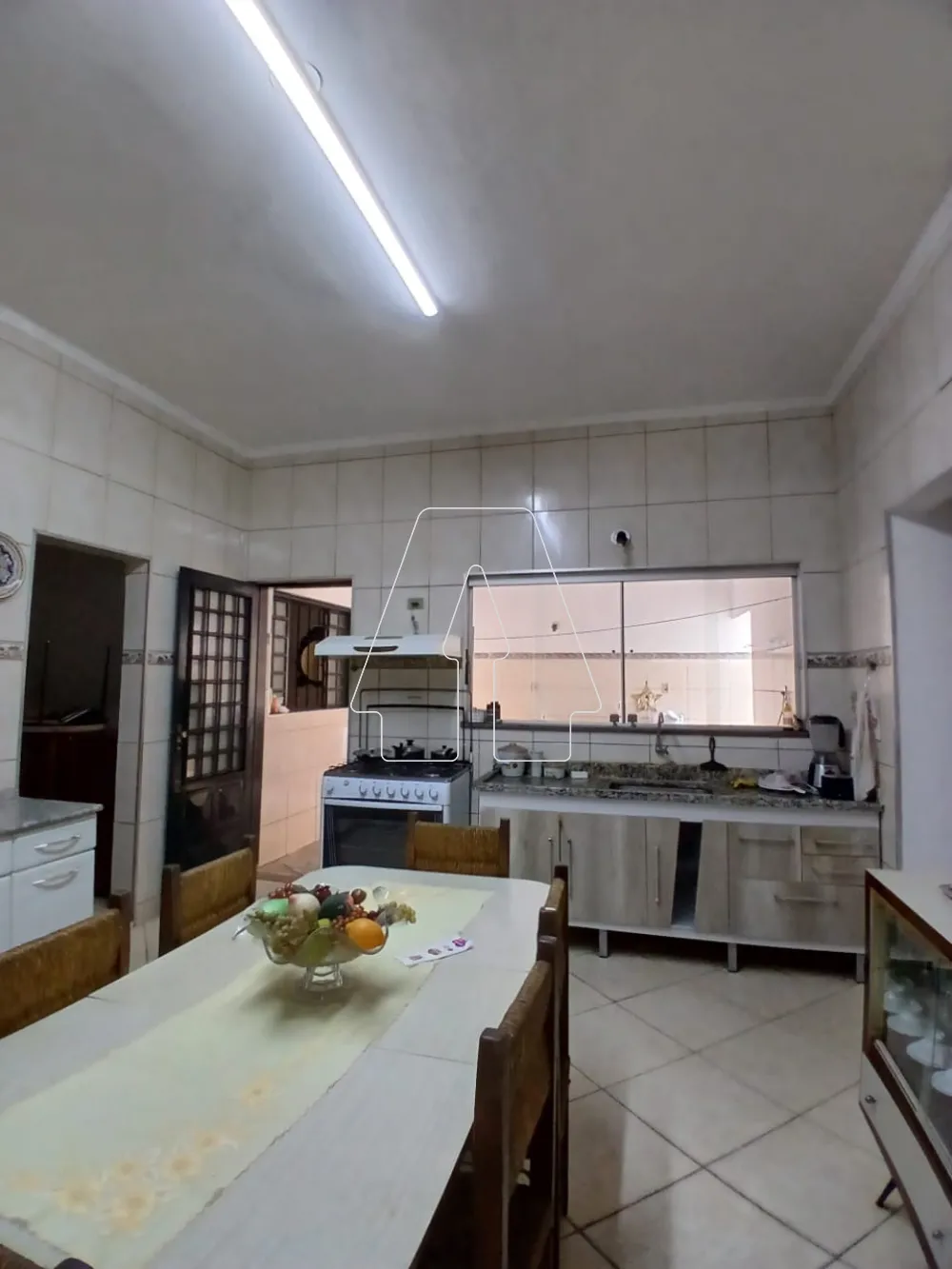 Comprar Casa / Residencial em Ara&ccedil;atuba R$ 550.000,00 - Foto 3