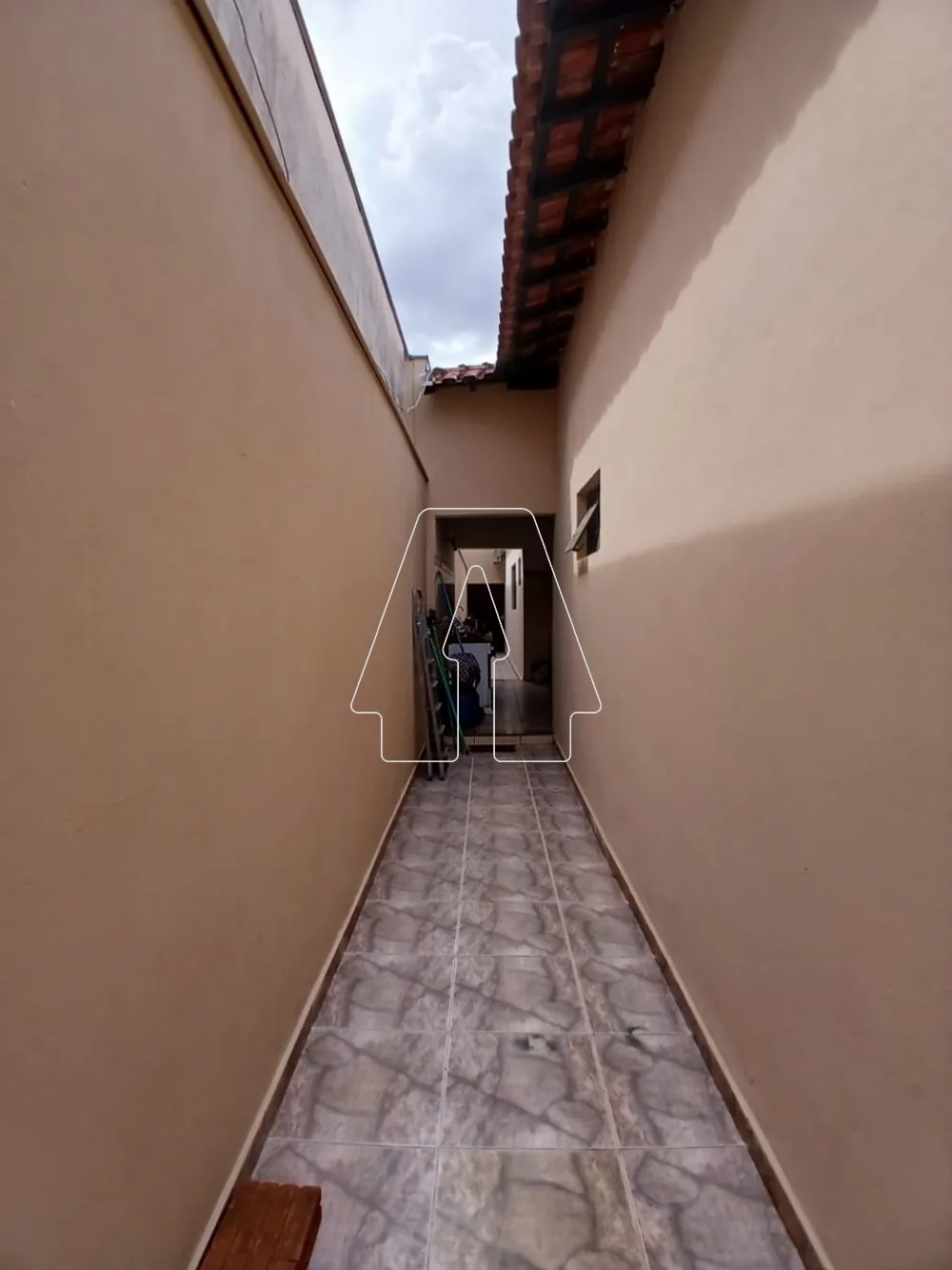 Comprar Casa / Residencial em Ara&ccedil;atuba R$ 550.000,00 - Foto 16