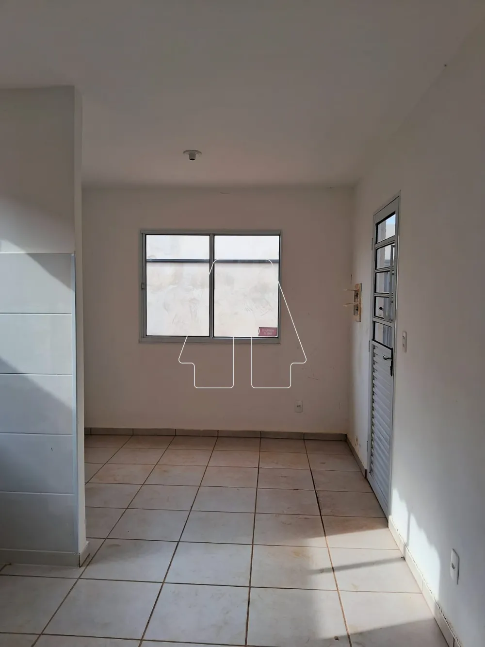 Comprar Casa / Residencial em Ara&ccedil;atuba R$ 130.000,00 - Foto 4