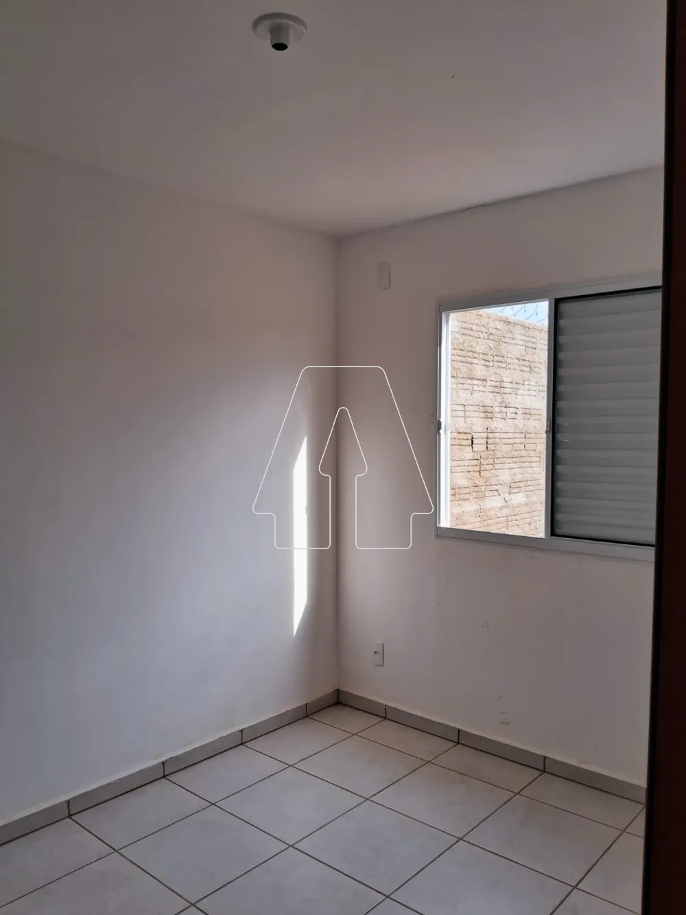 Comprar Casa / Residencial em Ara&ccedil;atuba R$ 130.000,00 - Foto 5