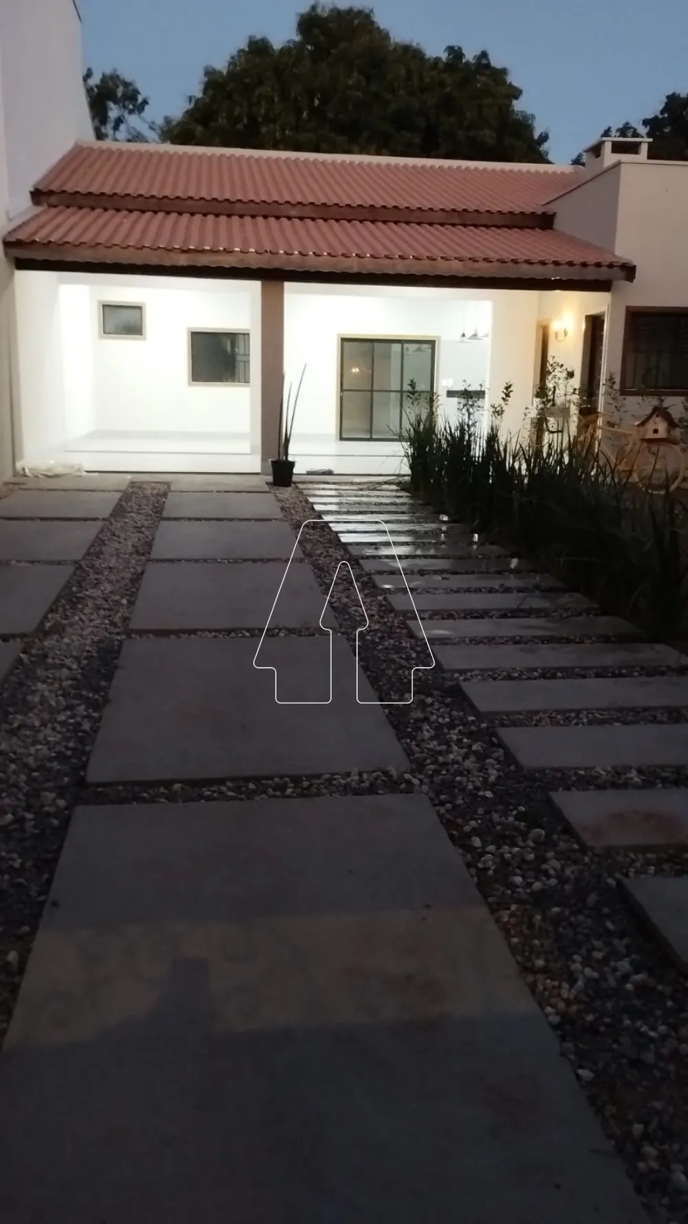 Comprar Casa / Residencial em Ara&ccedil;atuba R$ 580.000,00 - Foto 1