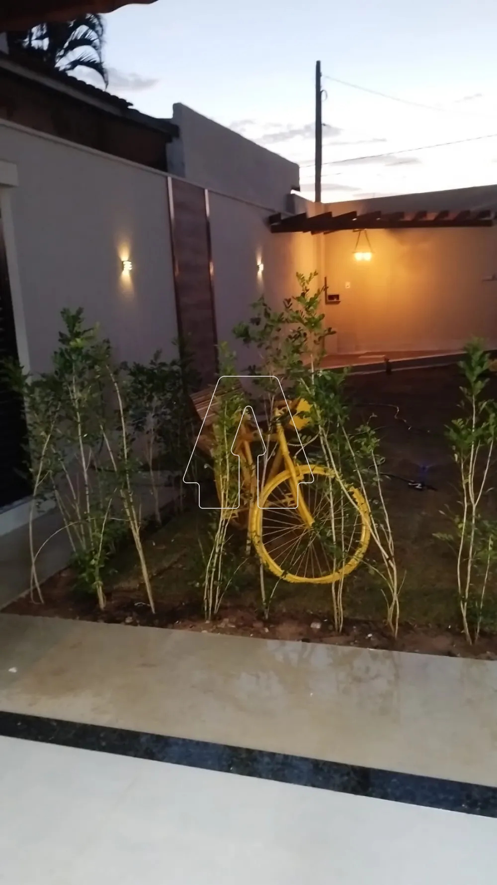 Comprar Casa / Residencial em Ara&ccedil;atuba R$ 580.000,00 - Foto 2