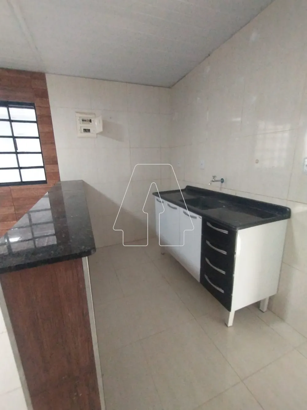 Comprar Casa / Residencial em Ara&ccedil;atuba R$ 175.000,00 - Foto 3