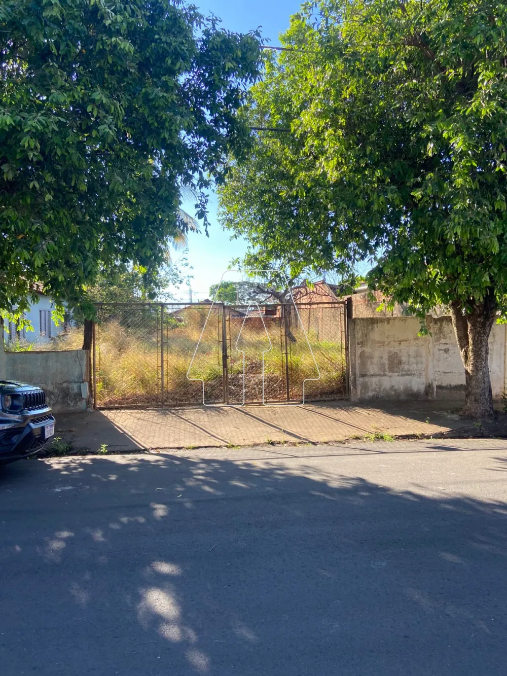 Comprar Terreno / Padr&atilde;o em Ara&ccedil;atuba R$ 110.000,00 - Foto 2