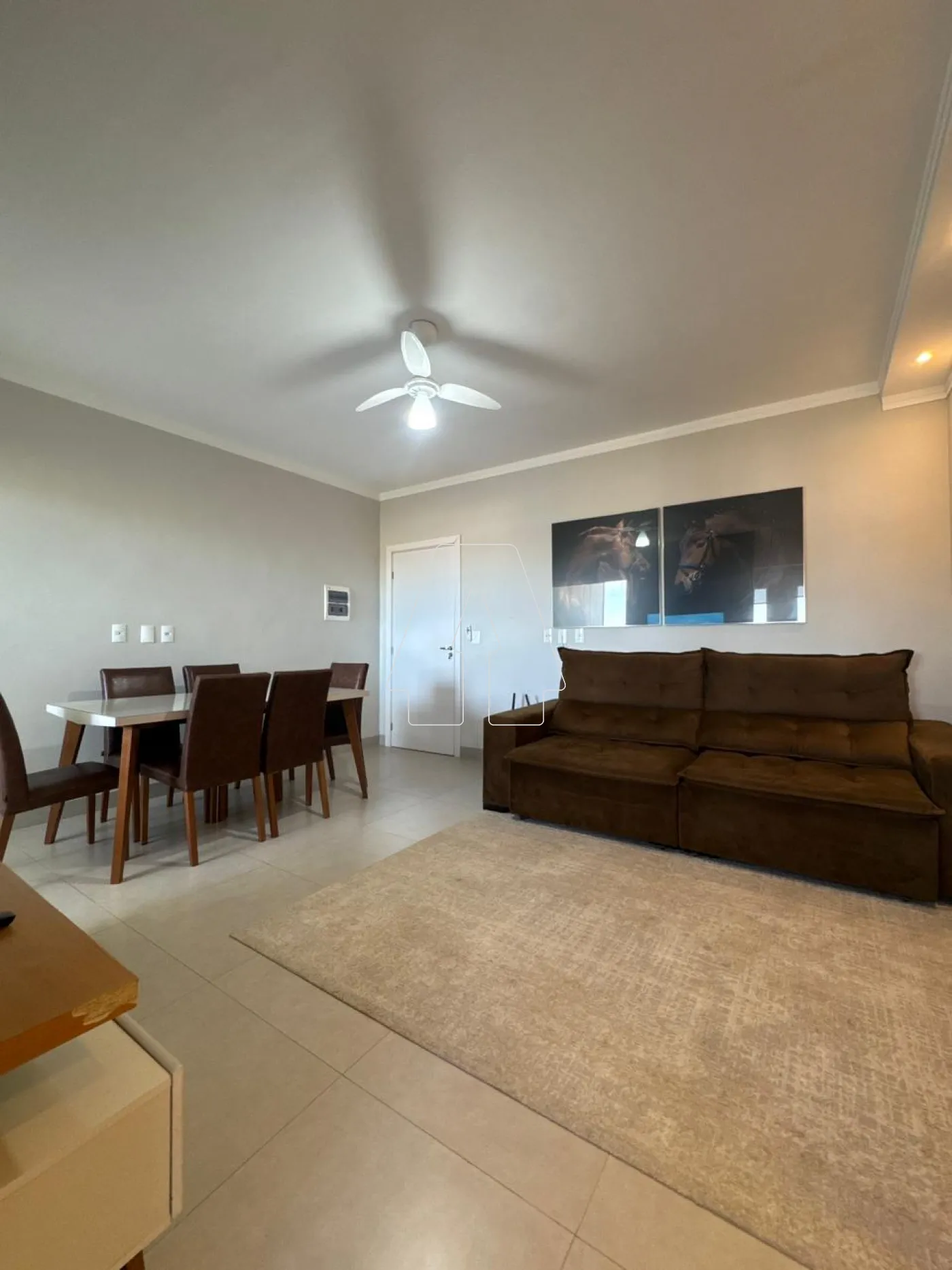 Alugar Apartamento / Padr&atilde;o em Ara&ccedil;atuba R$ 3.800,00 - Foto 1