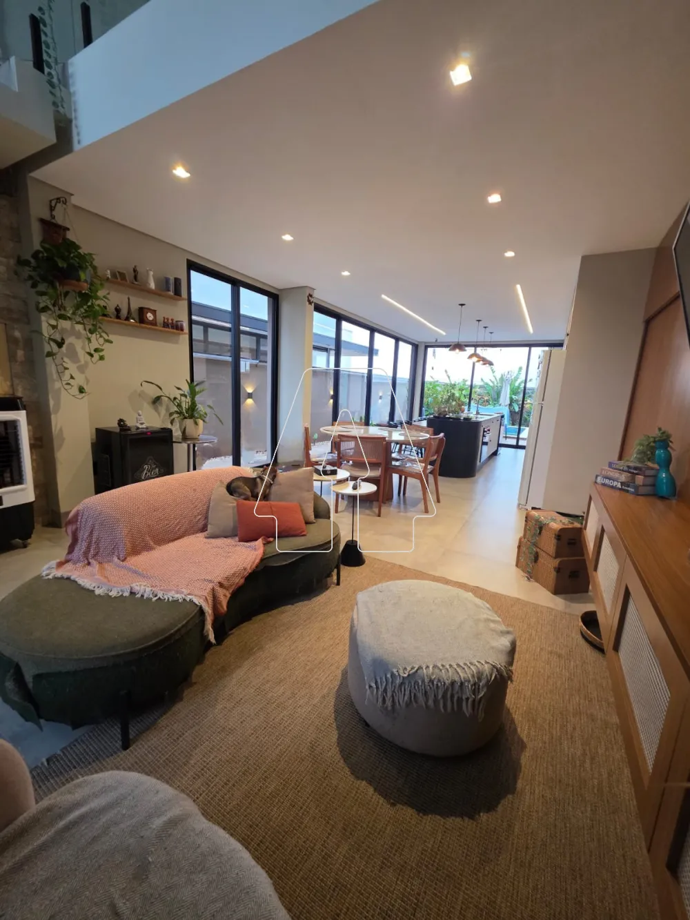Alugar Casa / Condom&iacute;nio em Ara&ccedil;atuba R$ 11.000,00 - Foto 6