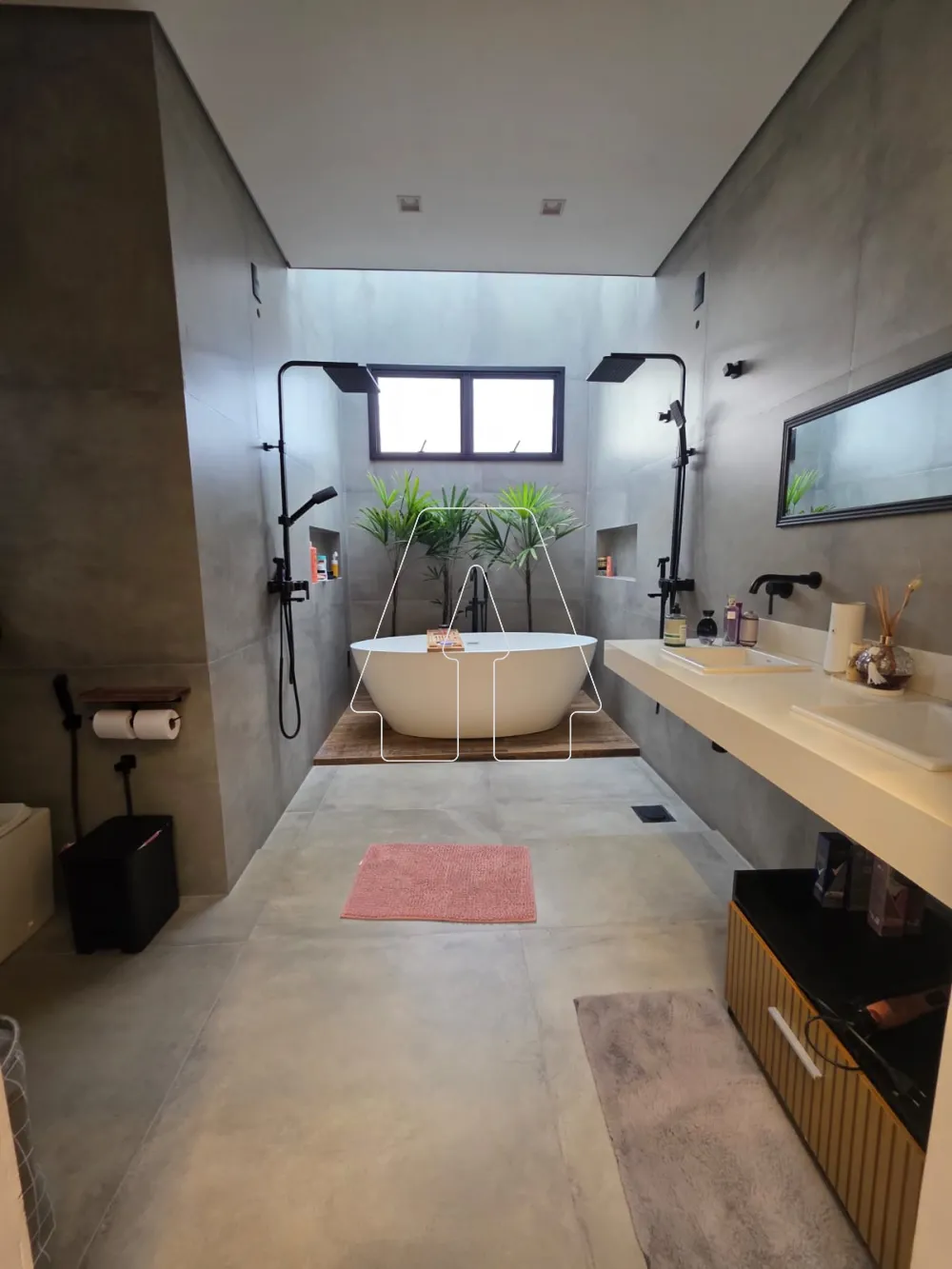 Alugar Casa / Condom&iacute;nio em Ara&ccedil;atuba R$ 11.000,00 - Foto 16