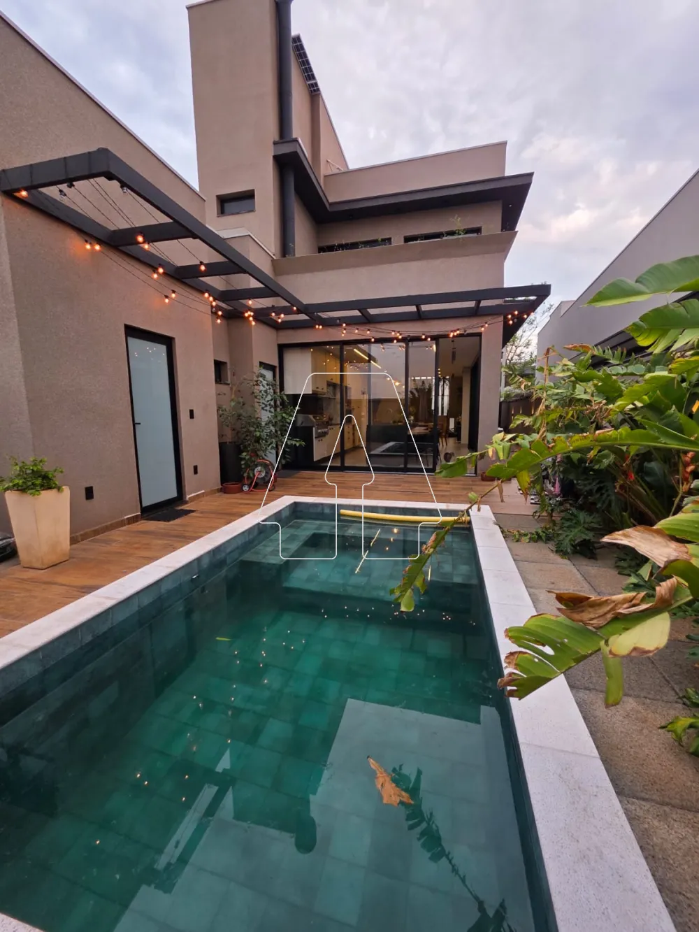 Alugar Casa / Condom&iacute;nio em Ara&ccedil;atuba R$ 11.000,00 - Foto 22