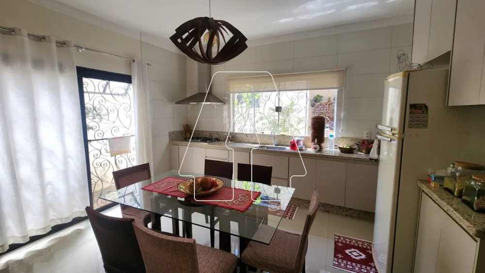 Comprar Casa / Residencial em Ara&ccedil;atuba R$ 680.000,00 - Foto 4