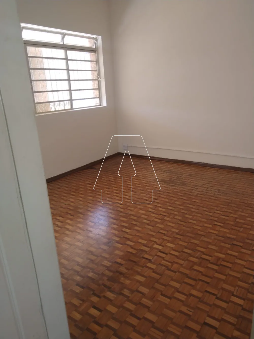 Comprar Casa / Residencial em Ara&ccedil;atuba R$ 450.000,00 - Foto 5