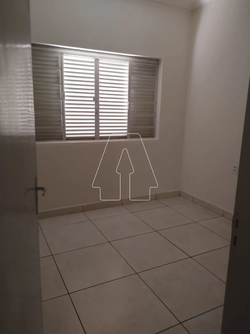 Comprar Casa / Residencial em Ara&ccedil;atuba R$ 450.000,00 - Foto 10