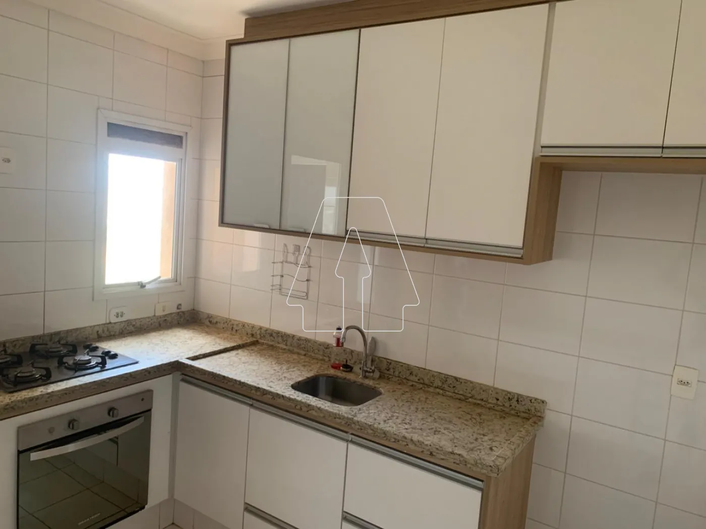 Alugar Apartamento / Padr&atilde;o em Ara&ccedil;atuba R$ 3.800,00 - Foto 6